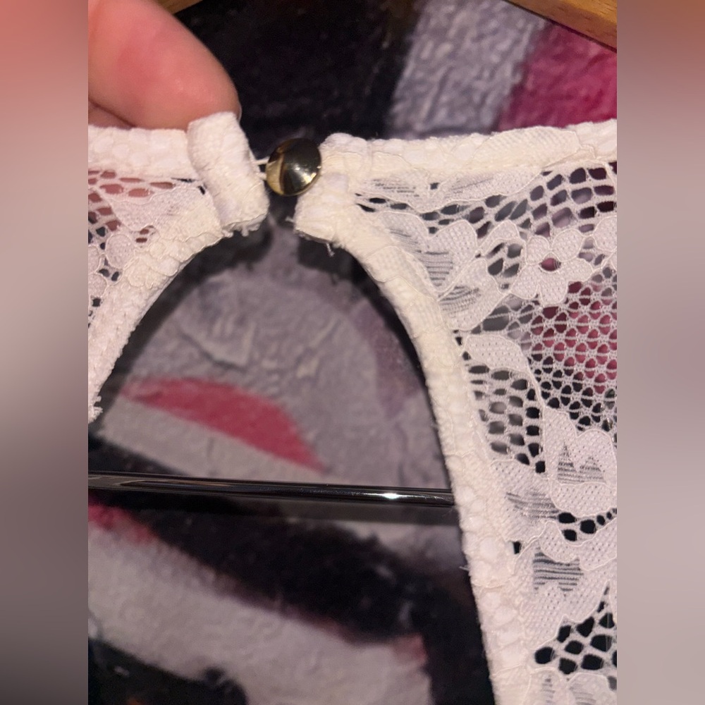 Guess  Lace Dress- Size 10 - Picture 3 of 6